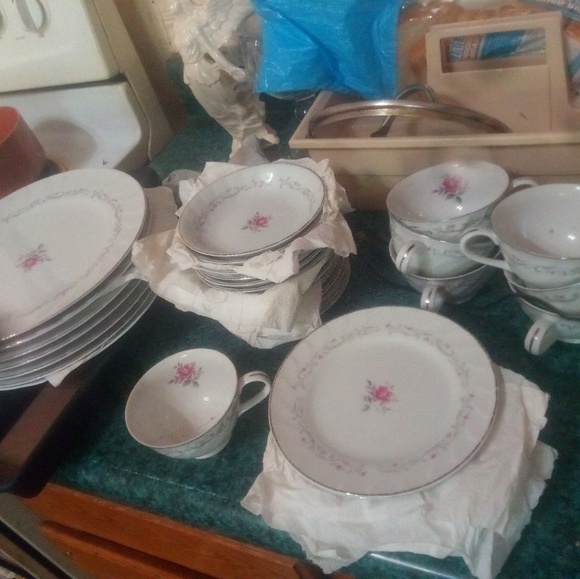 China - Picture 3 of 3